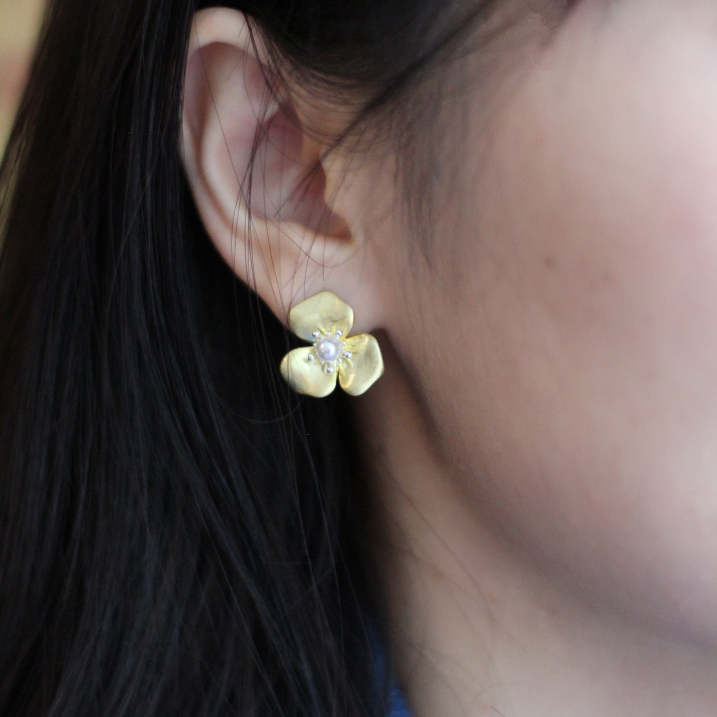 Lustrous Bloom Earrings - Gold