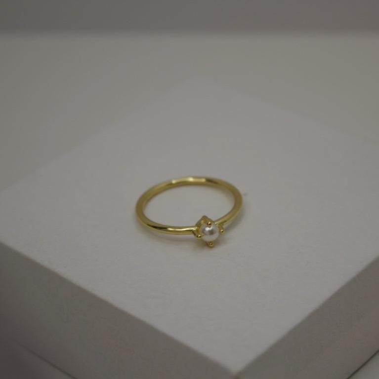 Little Pearl - Stackable Ring