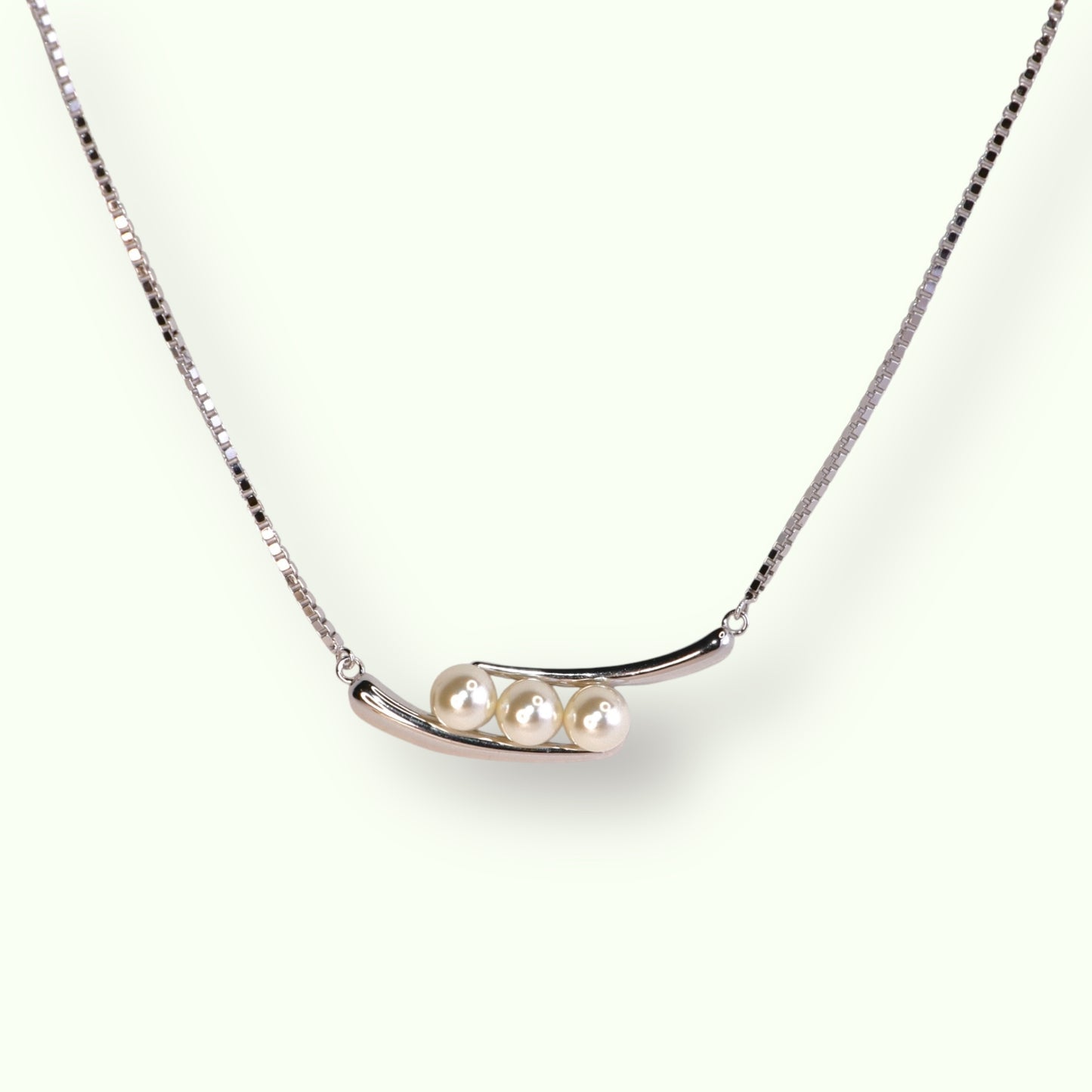 Silver Floating Pearls Necklace